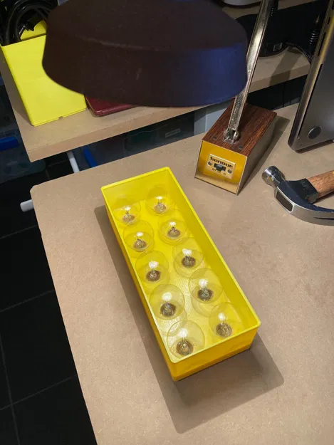 Hộp đựng bóng đèn BA15s theo chuẩn Gridfinity - Image 1