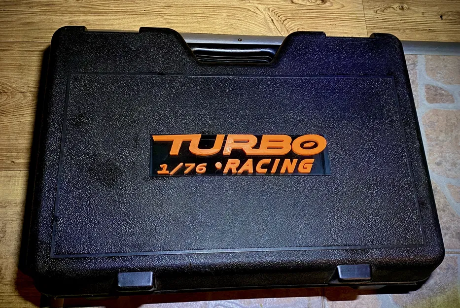 Logo Đua Xe Turbo Racing 1/76 - Image 1