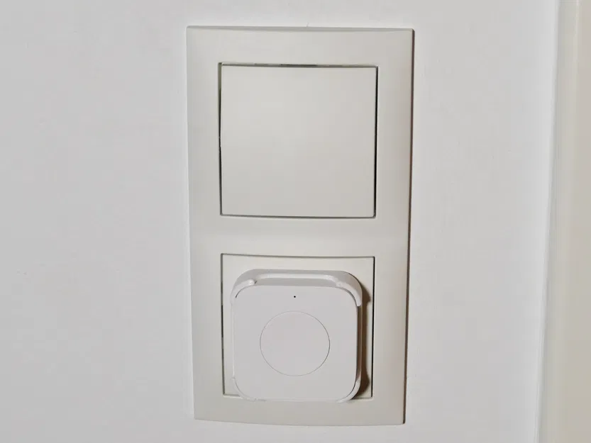 Kẹp Gắn Aqara "Wireless Mini Switch" Vào Ổ Cắm Schuko (CEE 7/3) - Image 2