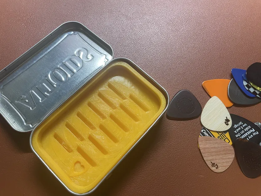 Hộp Đựng Miếng Gảy Đàn Altoids - Image 3