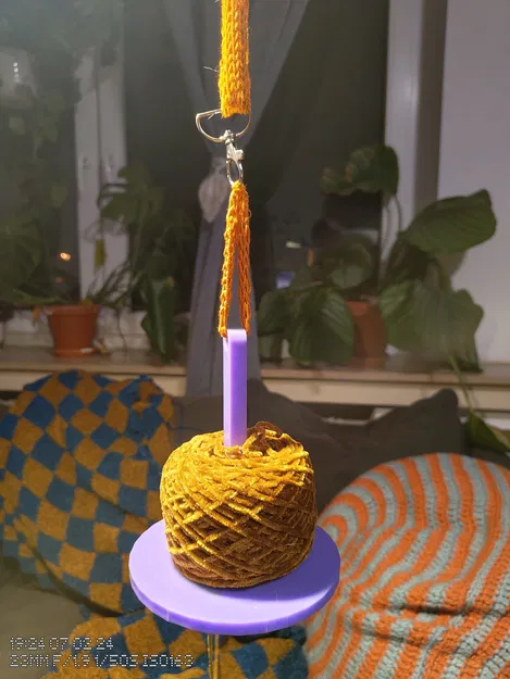 Giá đỡ cuộn chỉ để treo | Yarn dispenser - Image 1