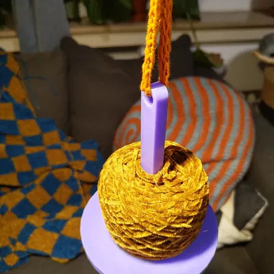 Giá đỡ cuộn chỉ để treo | Yarn dispenser