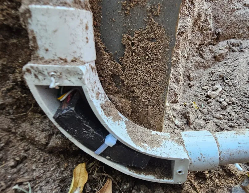 Nắp chụp chống nước cho cáp nối cong - Image 1