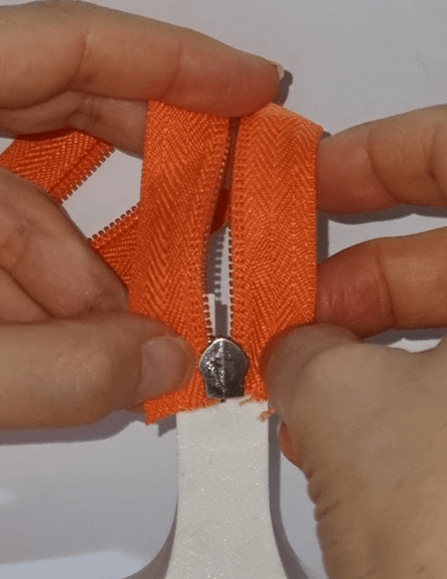 Dụng Cụ Luồn Đầu Khóa Kéo Zipper Tool - Thumbnail 1