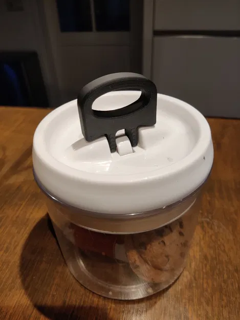 Chốt Tay Nắm Hũ Đựng / Bánh Quy Leifheit - Image 1