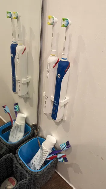 Giá Treo Tường Bàn Chải Điện Oral-B - Image 1