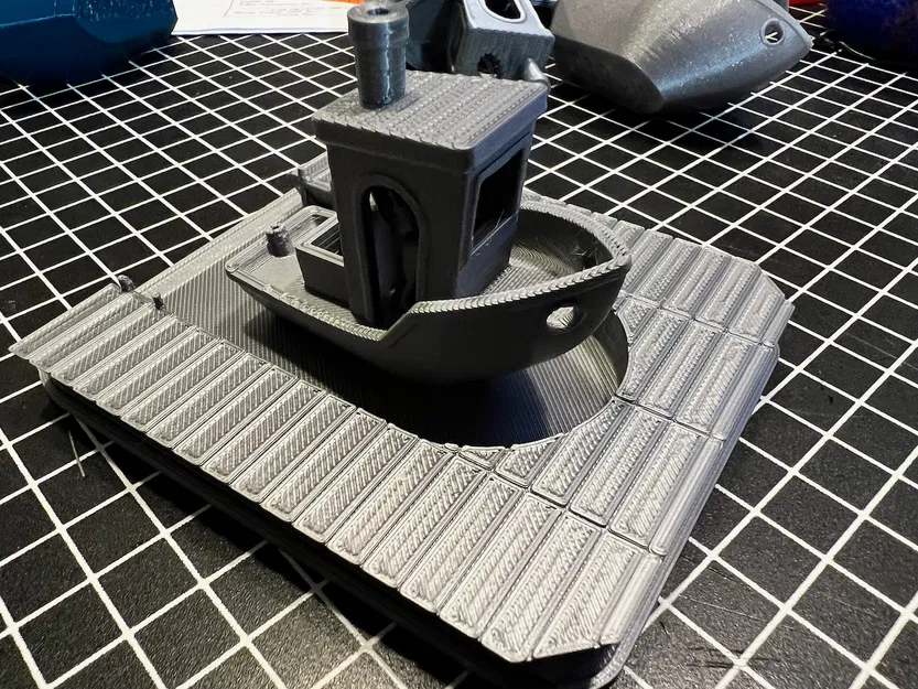 Bến Cảng Cho Benchy - Image 1