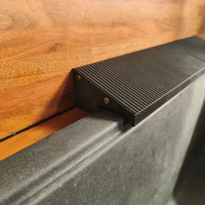 Chắn Nước Vòi Sen + Khay Xà Bông