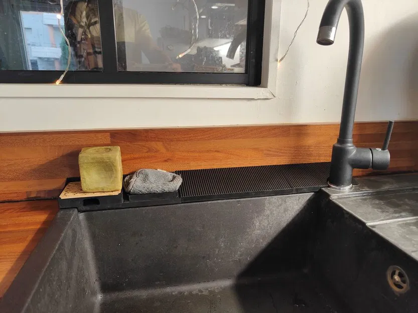 Chắn Nước Vòi Sen + Khay Xà Bông - Image 3