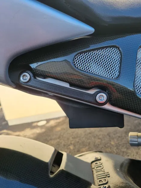 Ốp Chân Dắt Khách RSV / Tuono Gen1 - Image 1