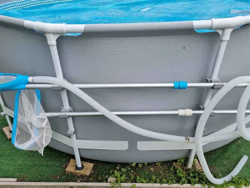 Móc gắn lưới vợt hoặc máy hút bụi hồ bơi - Image 1