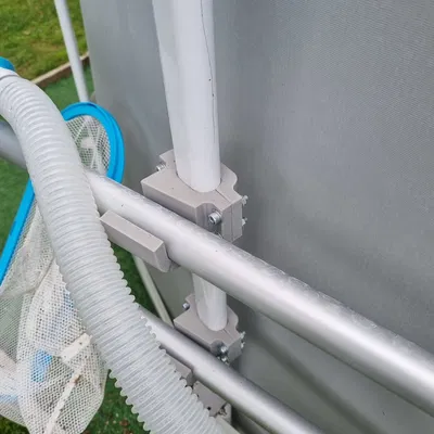 Móc gắn lưới vợt hoặc máy hút bụi hồ bơi