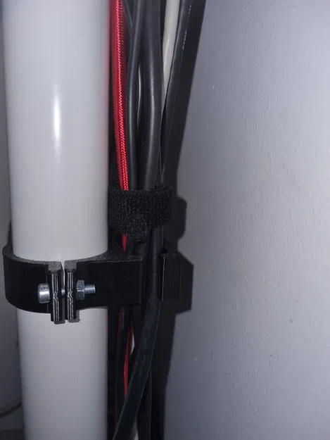 Chỗ luồn dây cho chân bàn IKEA Adils - Image 1