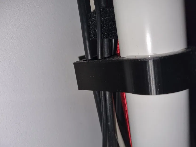 Chỗ luồn dây cho chân bàn IKEA Adils - Image 4