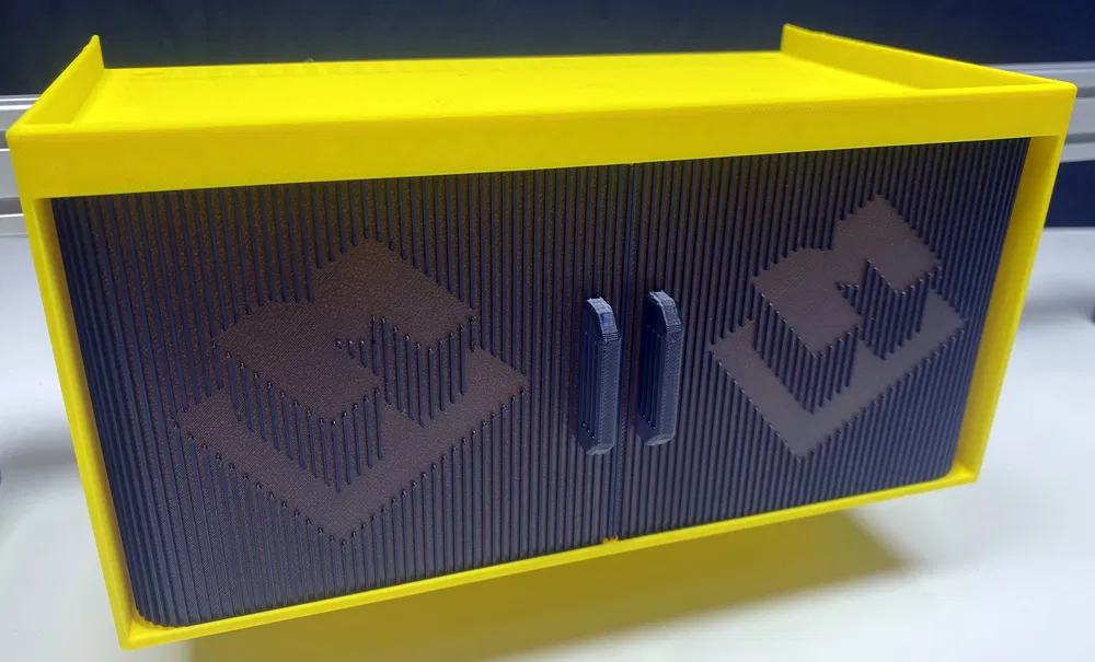 Cửa cuốn có Logo MT-SYSTEM cho Tủ - Image 1