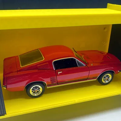 Cửa cuốn có Logo MT-SYSTEM cho Tủ