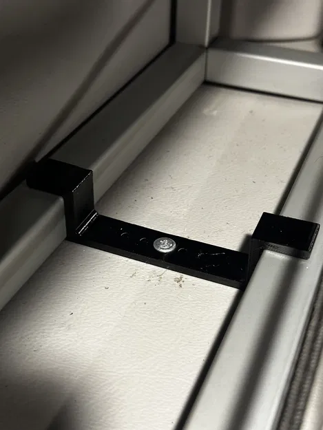 Pát Nâng Giường Xe Winnebago Revel - Image 1