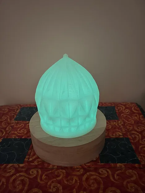 Beacon: Ngọn Đèn Soi Sáng Đêm Cho Bé - Image 1