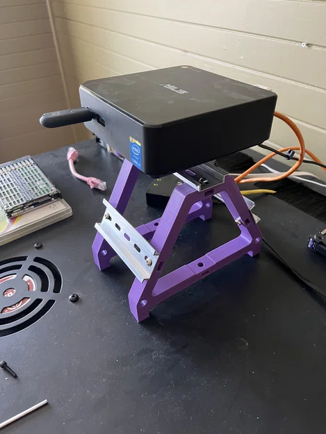 Pat gắn ray DIN cho bộ máy tính (không phải phần màu tím) - Image 1