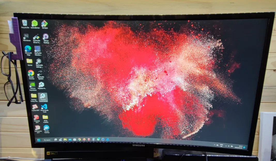 Chỗ Để Kính Gắn Màn Hình Máy Tính - Image 2