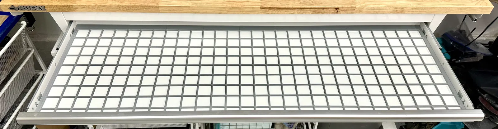 Khay Lưới Cho Ngăn Kéo Bàn Husky 62/72 inch - Image 1