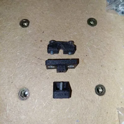 Ốc dẫn hướng ty tay nắm cửa trong Honda CRV