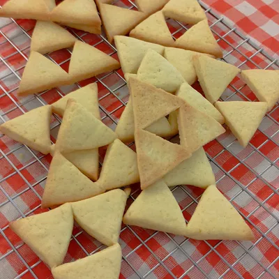 Khuôn Cắt Bánh Quy Zelda Triforce