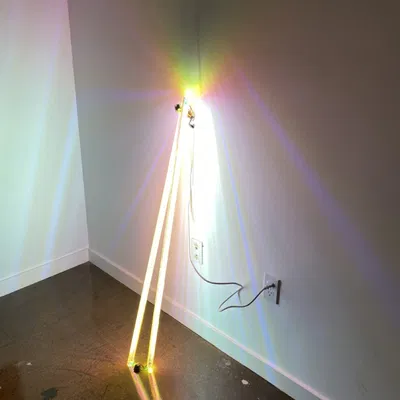 Đèn Hình Chóp Tứ Diện