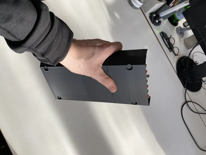 Chân đế & Nắp đậy Akai AMX Midi Mixer - Image 2