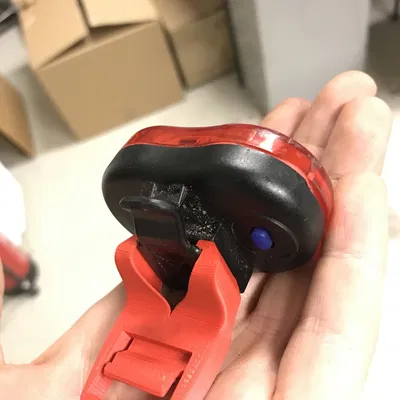 Adapter Gắn Yên Fizik ICS Cho Đèn Planet Bike / SMART