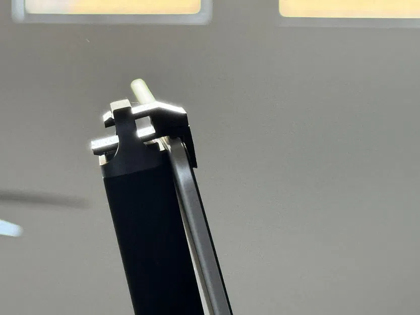 Kẹp Màn Hình MacBook Pro T5 EVO - Image 4