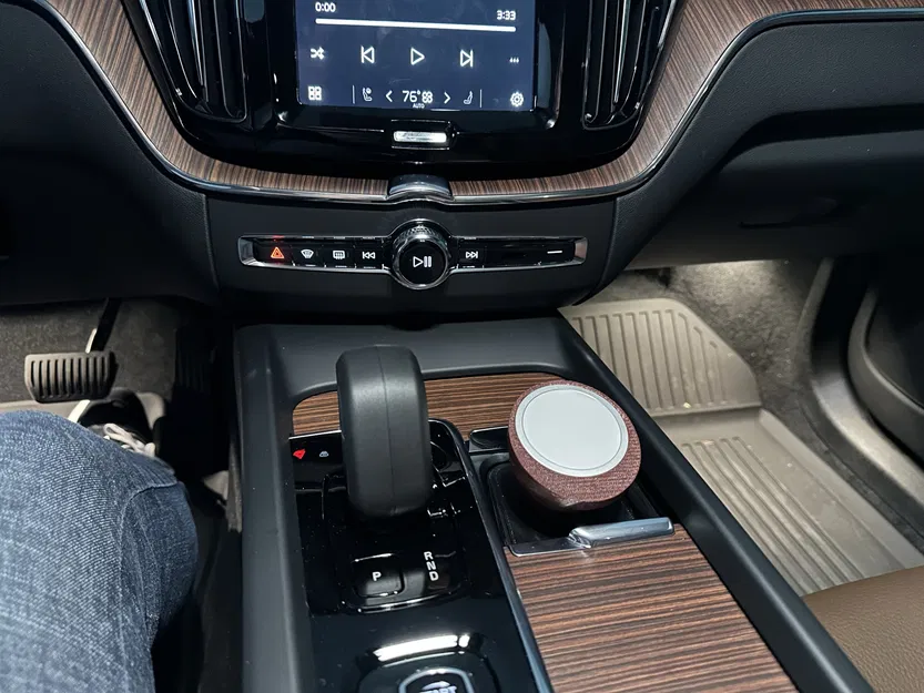 Giá Đỡ Sạc MagSafe Cho Volvo XC60 - Image 2