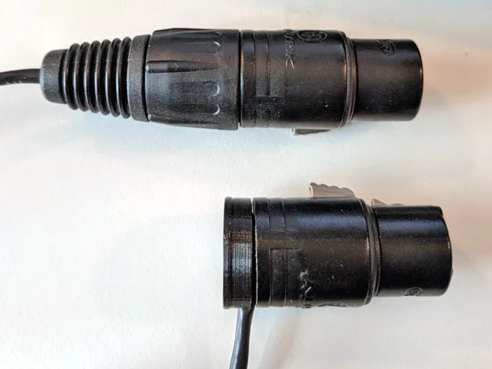 Nắp XLR ngắn góc vuông cho đầu nối Neutrik - Image 1