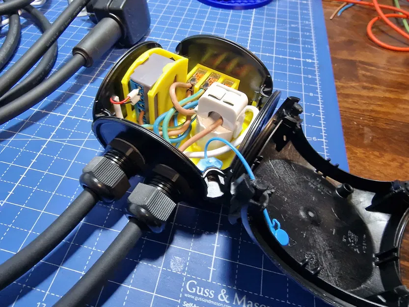 Hộp Tổ Chức Dây Điện Shelly EM Cho Hộp Hensel - Image 8