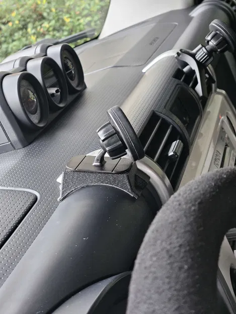 Đế gắn điện thoại nam châm cho FJ Cruiser - Image 2