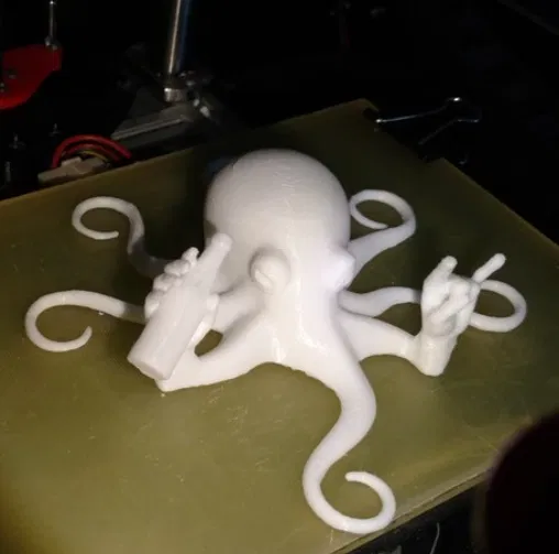 Rock2BeerPus - Mô hình Rocktopus Lulzbot với chai bia - Image 1