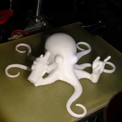 Rock2BeerPus - Mô hình Rocktopus Lulzbot với chai bia