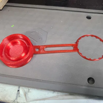 Nắp Bình Nước Rửa Kính Xe GMC