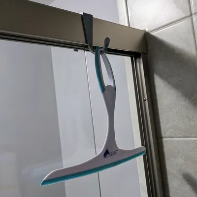 Móc treo cây gạt nước phòng tắm