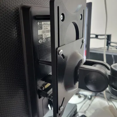 Giá đỡ VESA điều chỉnh được