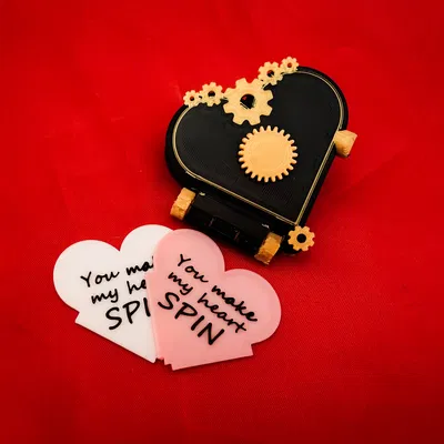 Mặt Dây Chuyền Fidget Valentine Cổ Điển