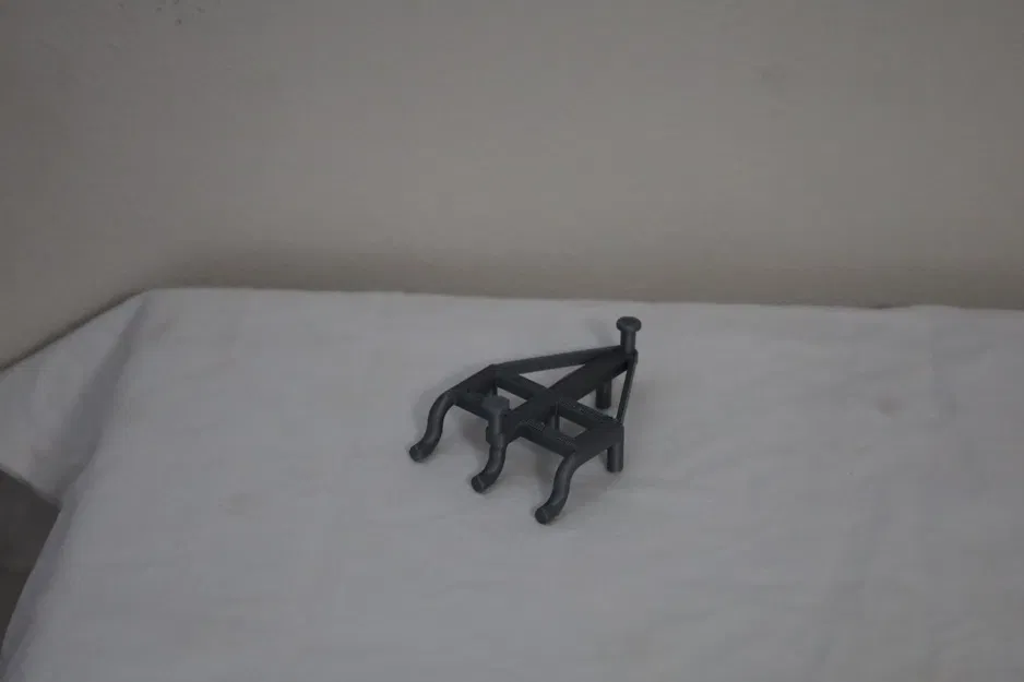 Giá đỡ sạc pin Ryobi cho Pegboard (2.5in/63mm) - Image 4