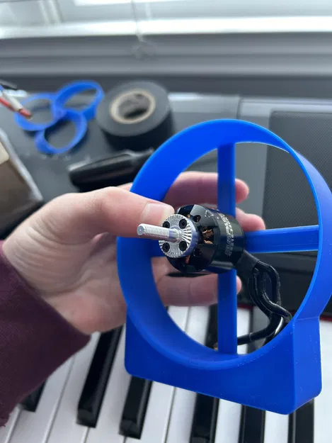 Thuyền Khí Động Học Mini Một Motor - Image 7