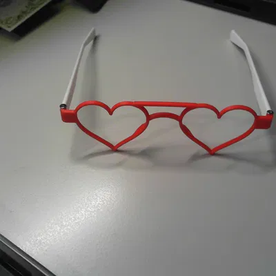 Kính Tiệc Valentine Độc Đáo