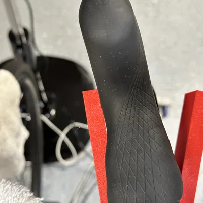 Dụng cụ đo độ nghiêng tay phanh tối đa 10 độ theo quy định UCI