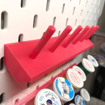 Giá đỡ cuộn chỉ Skadis