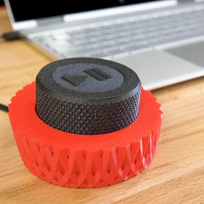 Núm xoay điều khiển media - Thân hình trừu tượng