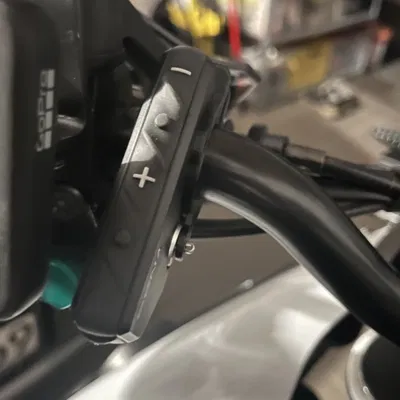 Giá đỡ remote SENA RC4