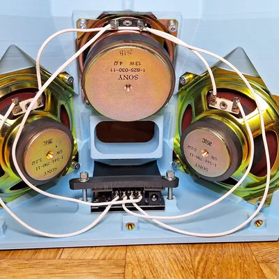 Loa Bluetooth Tái Chế Từ Radio Cũ