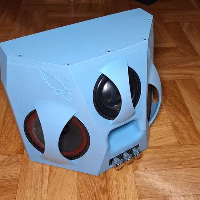 Loa Bluetooth Tái Chế Từ Radio Cũ